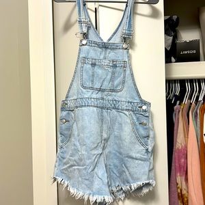 Wild Fable Short Overalls w/ fringe. Size medium. Gently worn.
